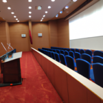 5 sposobów na wyposażenie profesjonalnych sal konferencyjnych